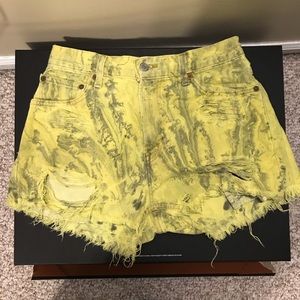 Levi Marble Jean Shorts